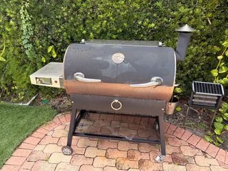 recteq RT-700 "Bull" Wood Pellet Grill / Smoker, Wi-Fi, Works Great
