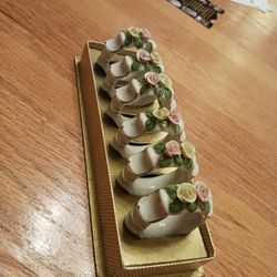 Dresden Napkin Holder 