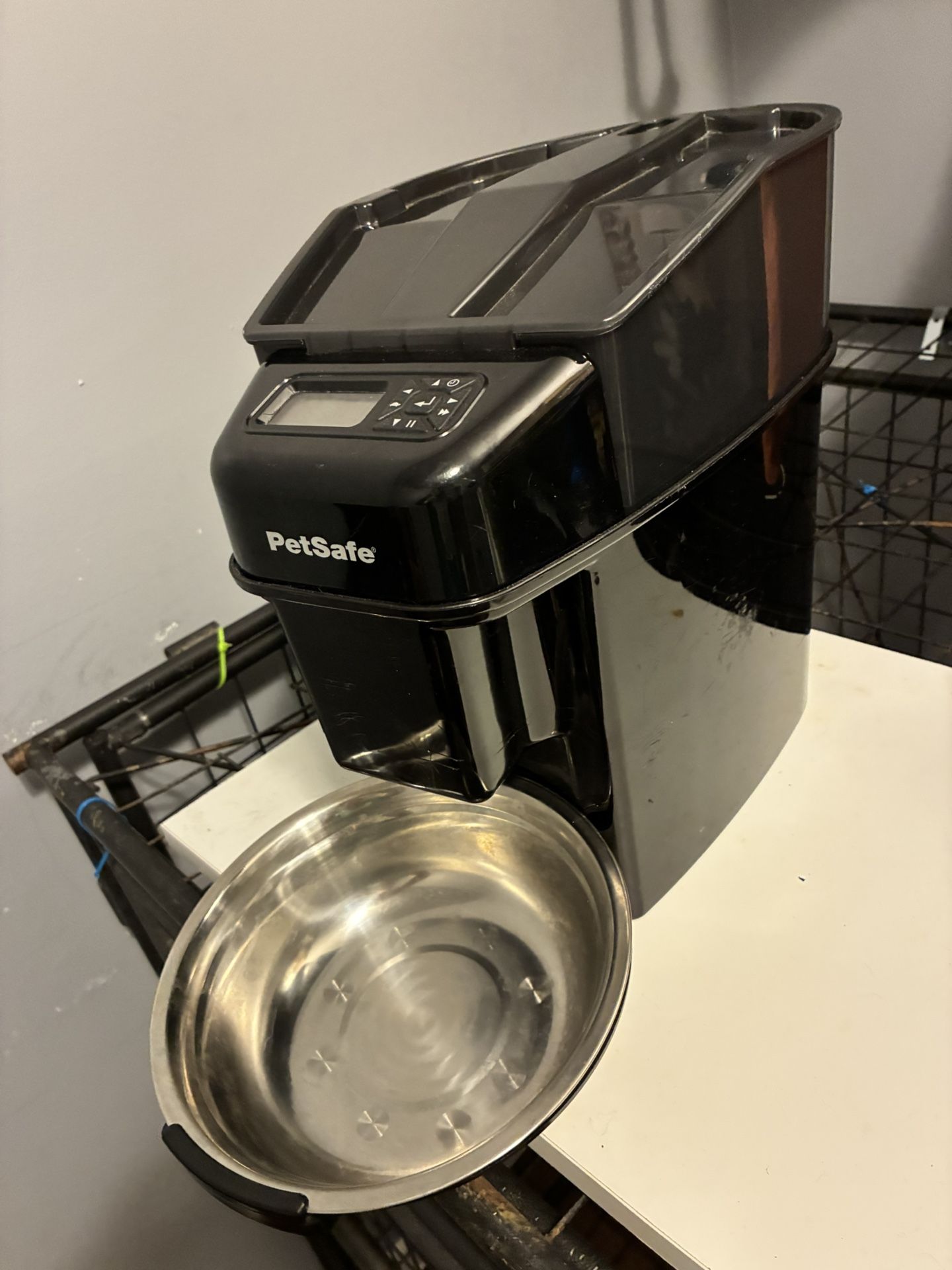 Automatic Food Dispensary