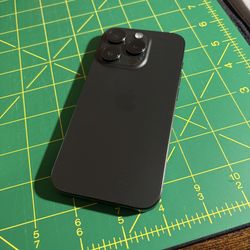 iPhone 15 Pro 128GB Black Titanium Unlocked Excellent 1 Owner