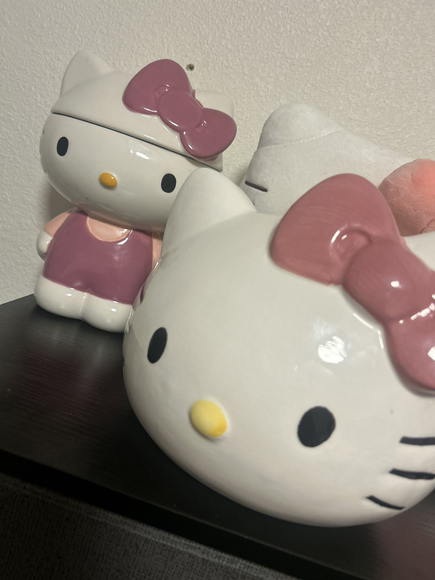 Hk Flower Pot And Cookie Jar