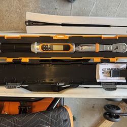 Gear Wrench Electric Torque Wrench BROKEN CASE