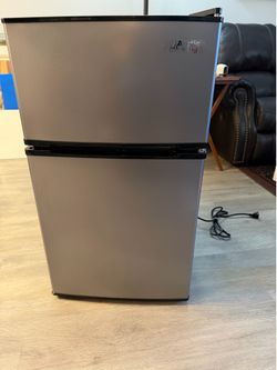 Arctic King Mini Fridge