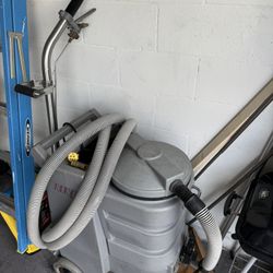 Carpet Extractor/ Vacuum/heater 
