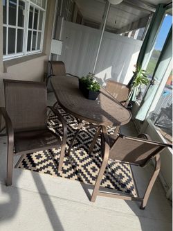 Outdoor table and chairs