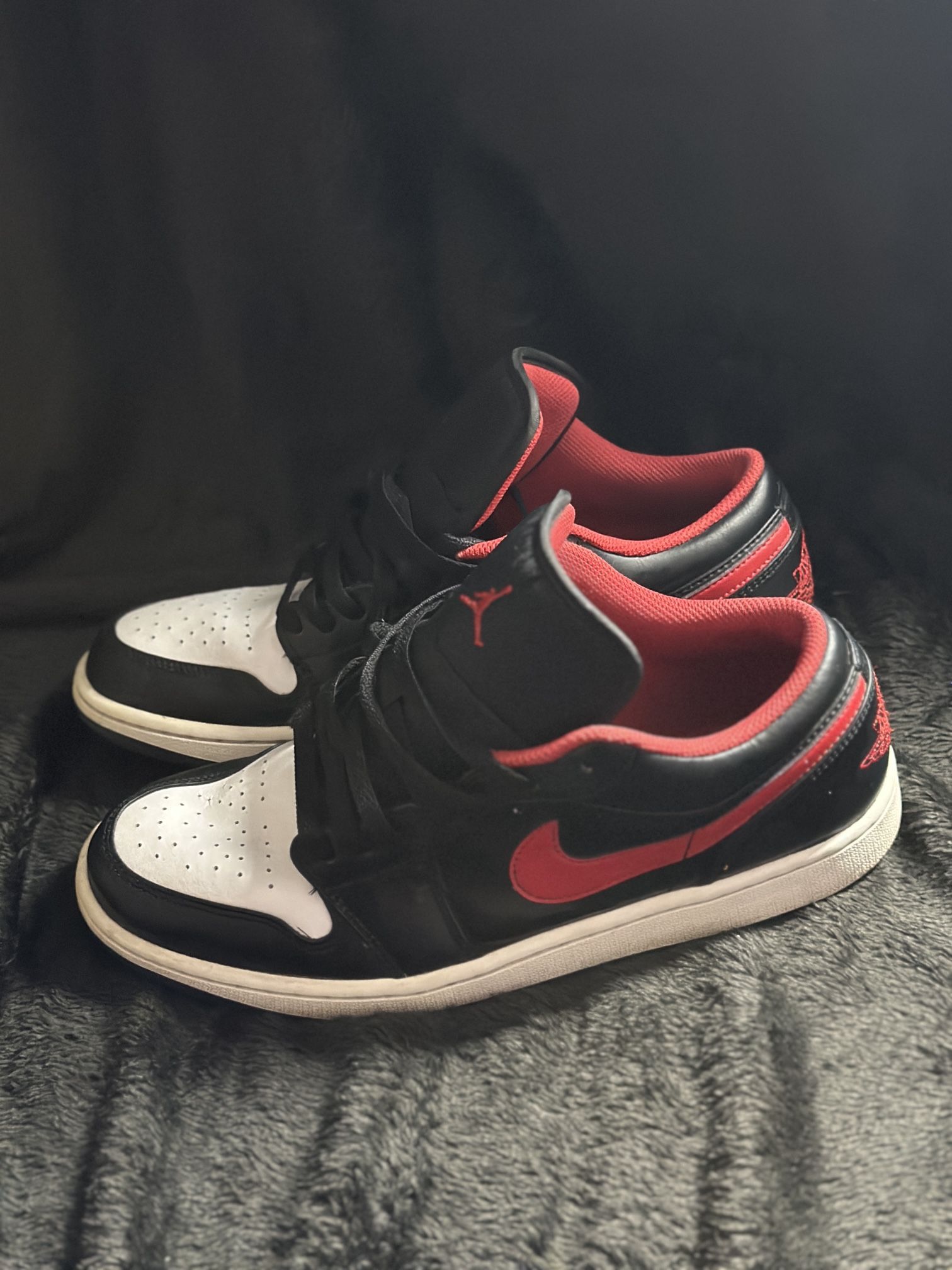 Men Size 11 - Jordan 1 Low White Toe 2022 - black, fire red, and white colorway