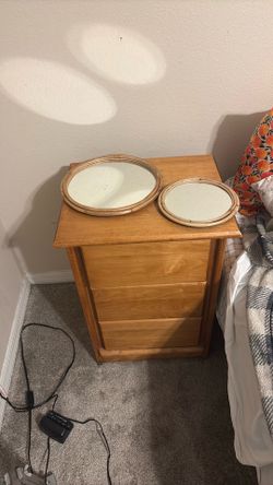 Night stand with mirrors