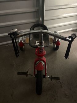 Schwinn Kids Tricycle Red Chrome