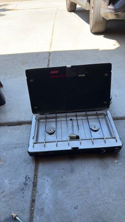 Coleman stove almost new looks very good