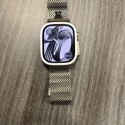 APPLE WATCH ULTRA 49MM & MILANESE LOOP BAND 