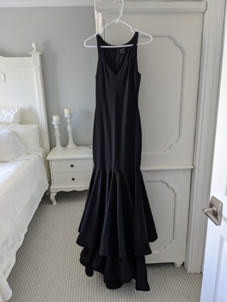 Formal Long Black Mermaid Style Dress