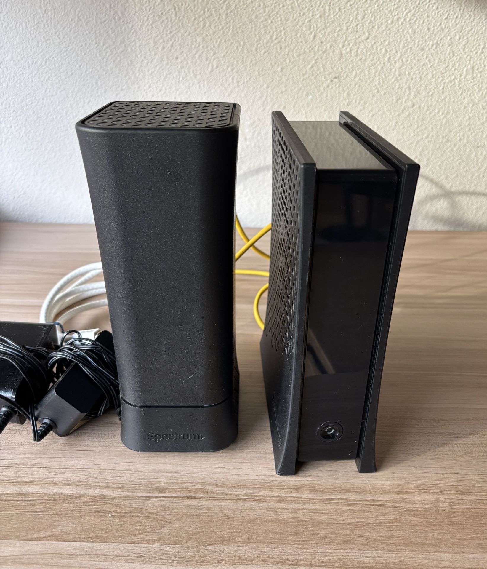 Spectrum Wifi Modem & Router together with all cables and chargers