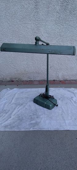 Vintage Dazor Floating Fixture Desk Lamp - Working Mid Century Industrial (Green)