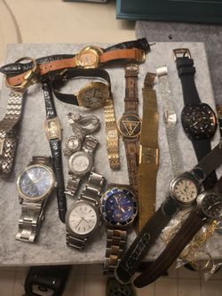 Lot of mens and womems watches. Vintage and modern