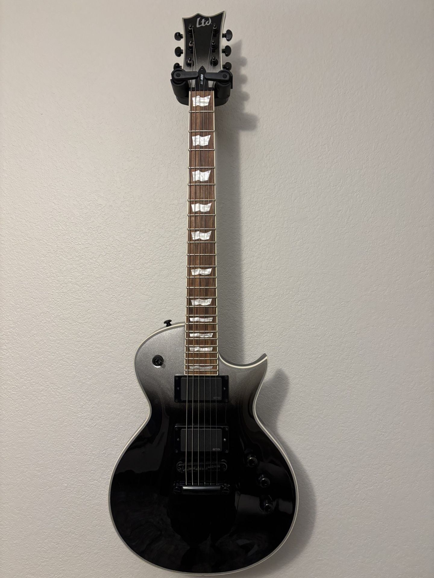 Like new!! LTD/ESP Black Pearl Guitar 