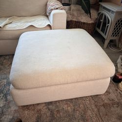 Castlery Dawson Ottoman 36.5"