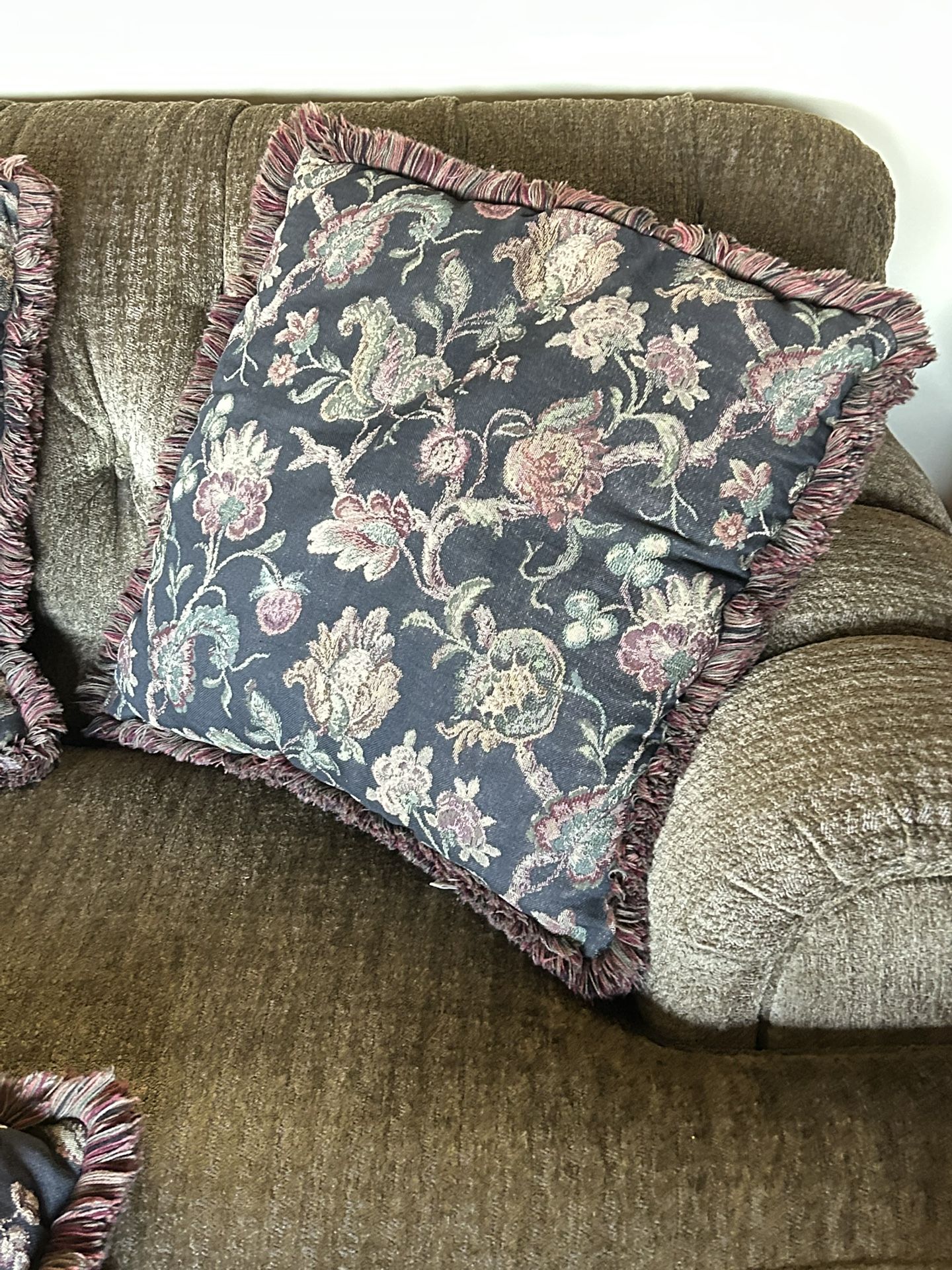 3 20x20 Throw Pillows ($25 For All 3)