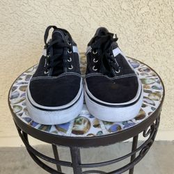 Airwalk authentic store