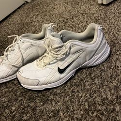 Nike Athletic Gym/training Shoes White