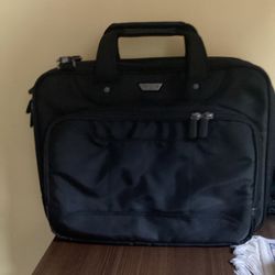 Tarsus Traveler’s Messenger Bag