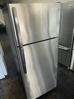 GE Stainless Steel Top Mount Refrigerator - Excellent Condition