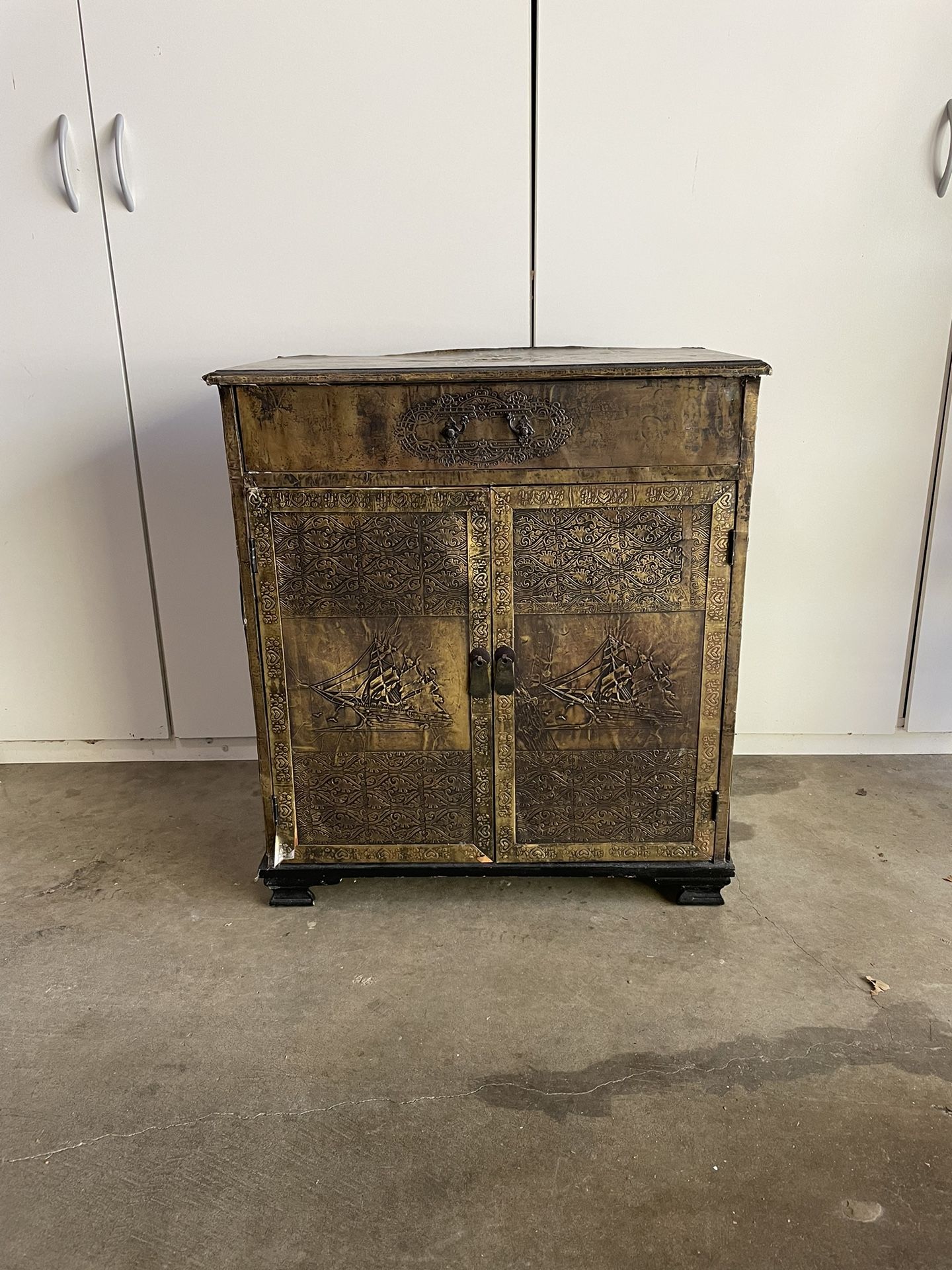 Small copper-clad cabinet