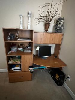 Computer Desk with Storage Cabinets and Shelves