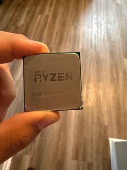 Ryzen 5 2600 comes with heatsync/fan (used)