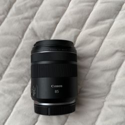 Canon RF 85mm F2