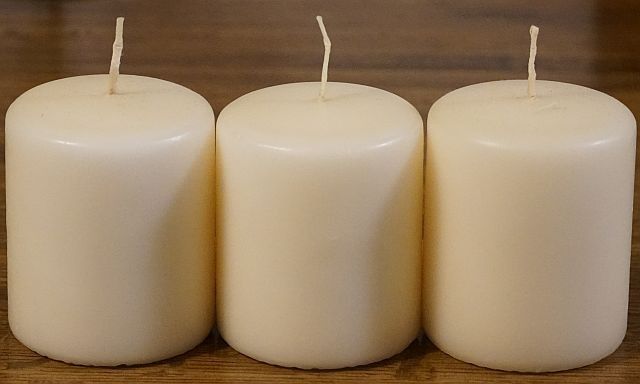 3 New Candles With Free Gift