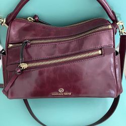 Reduce Price. Michael Kors Crossbody Bag.
