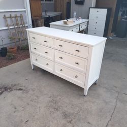Freshly Sanded Painted All White Dresser 6 Drawers Good Quality 