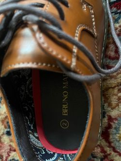 Boys size 2 dress shoes
