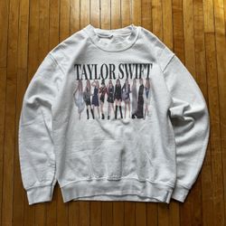 Taylor Swift Eras Tour Midnights Crew Neck Pullover Sweatshirt White Sz. S