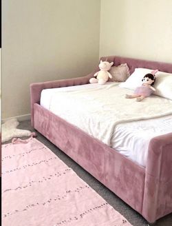 Pink Upholstered Full-Size Daybed