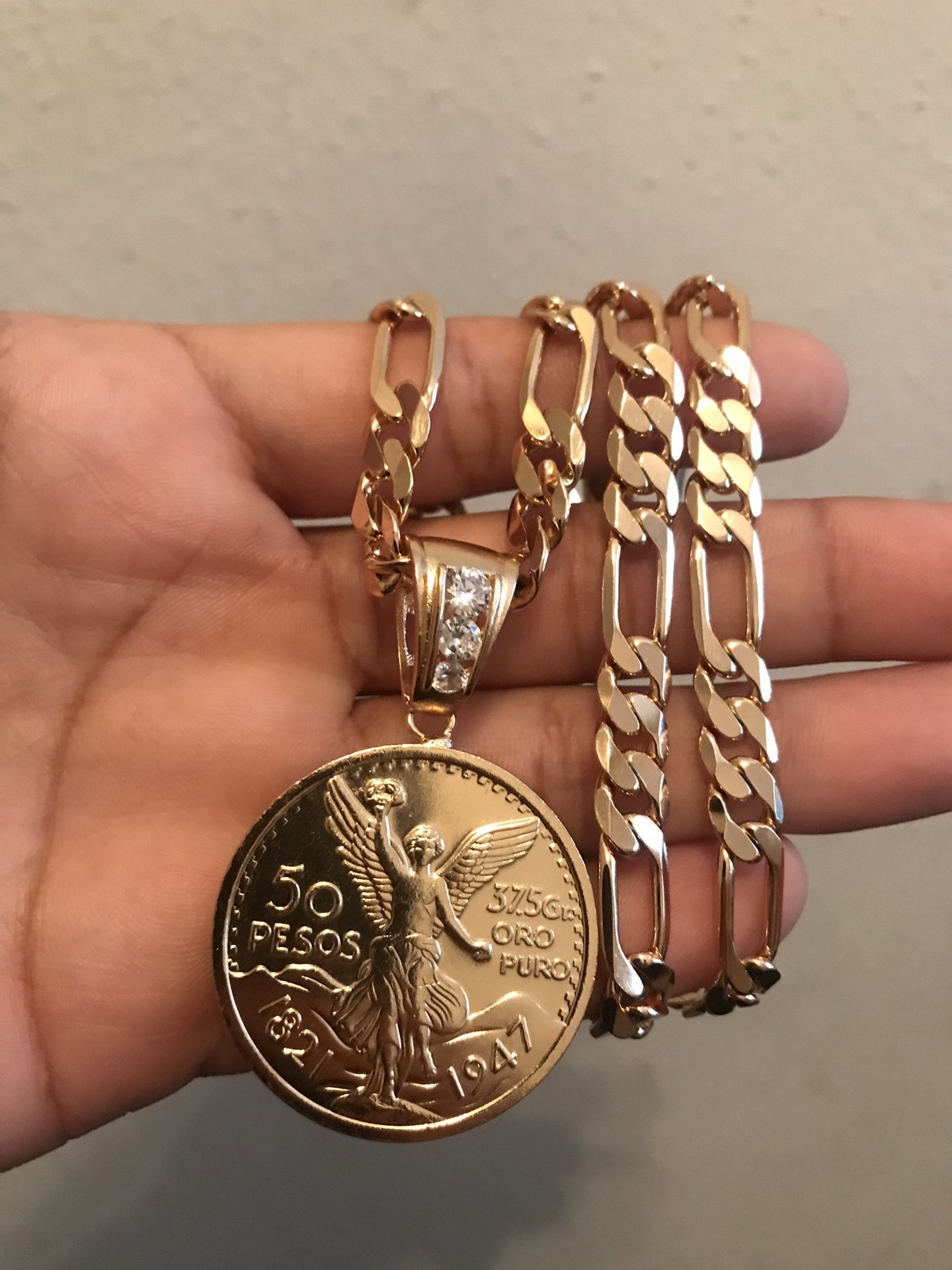 18k Gold filled F garo chain with centenario coin for Sale in