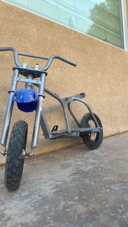 Razor frame