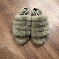 Ugg Fluff Yeah Slides Size 9 Color Green