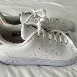 adidas Women's Advantage Tennis Shoe, White/White/Copper 