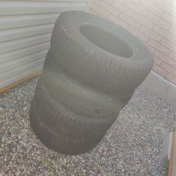 275/65R18 Studded Snow Tires 