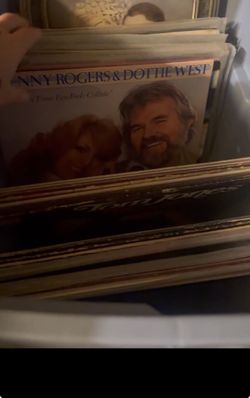 a collectible vintage vinyl record I’m guessing at least 50 or so..$40