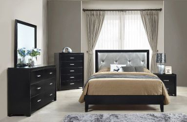 Tufted headboard w/crystals 6 Pc Queen bedroom set in champagne black finish 