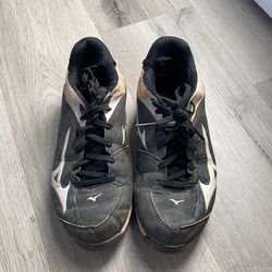 Mizuno Softball Cleats