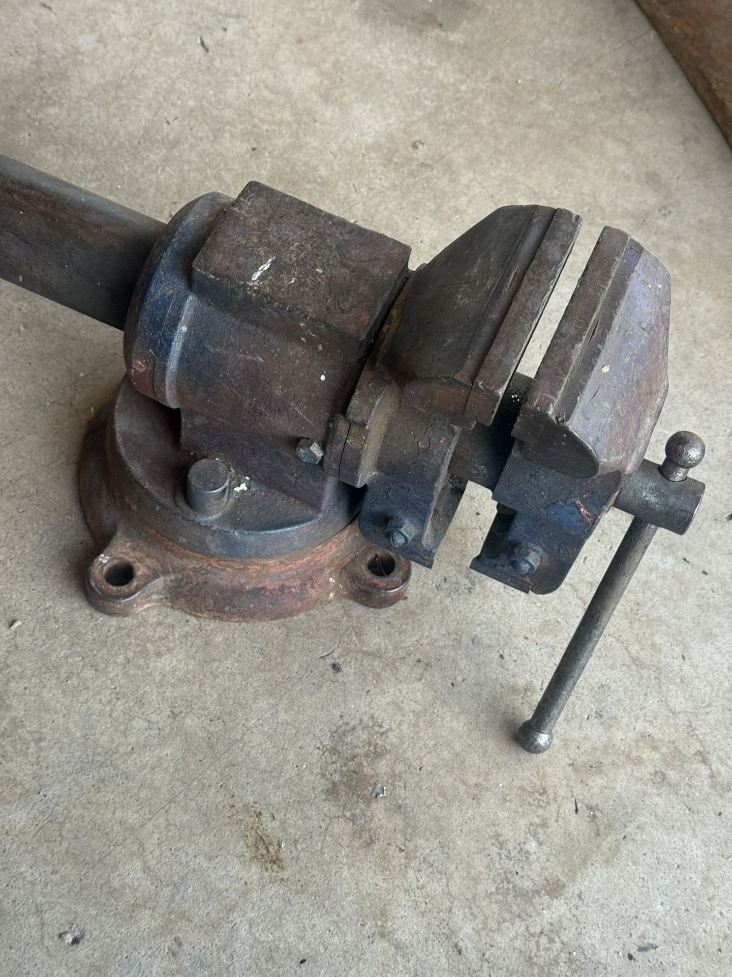 Bench Vise