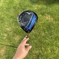 Mizuno St Max 230 