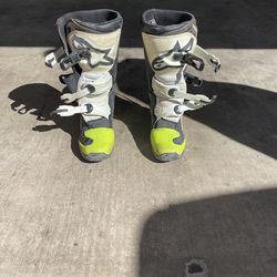 Youth dirt bike boots