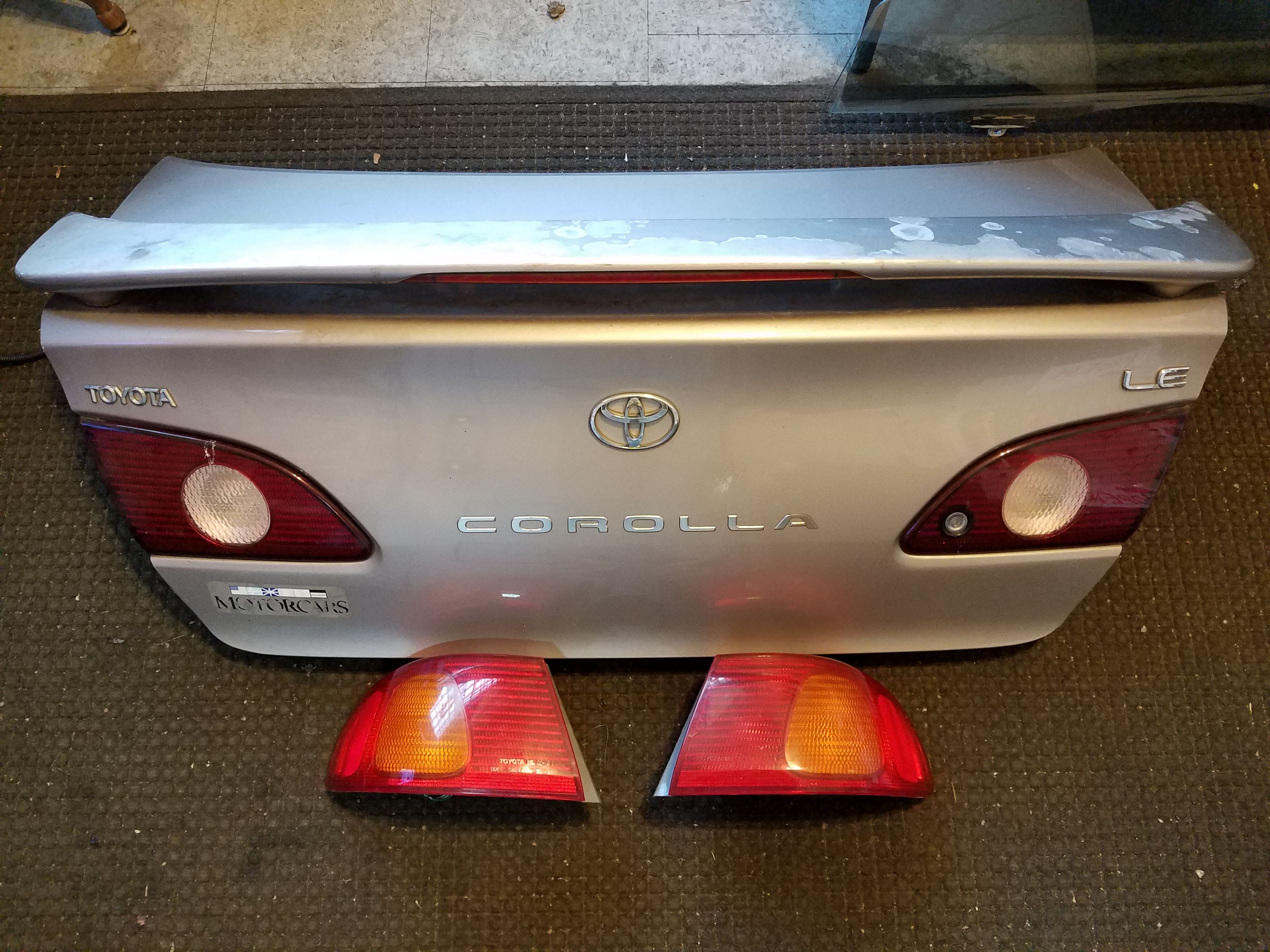 01 Toyota Corolla trunk lid & taillight assemblies $50 obo