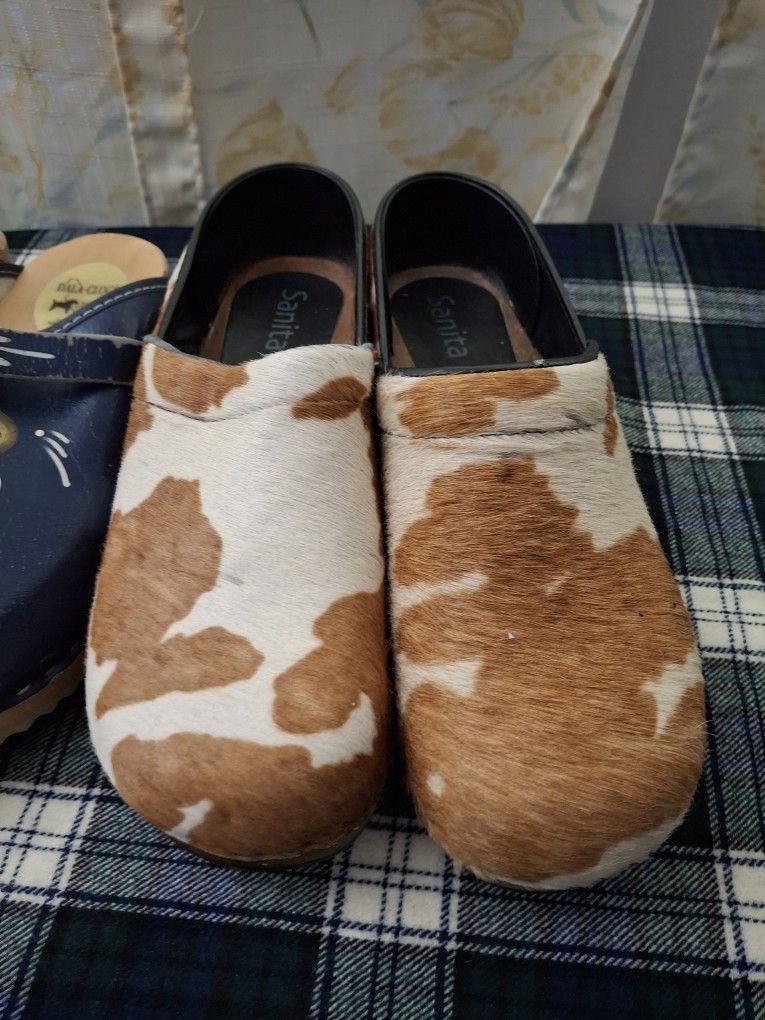 LOT OF 2 - Womens Clogs Shoes Dial Cloga And Sanita Size 11
