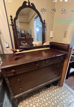 Antique Dresser With Mirror - Project