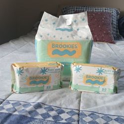 Brookie Diaper Set W/ 2 Pkg Wipes